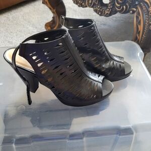 Size 7.5 Cl By Laundry Heels